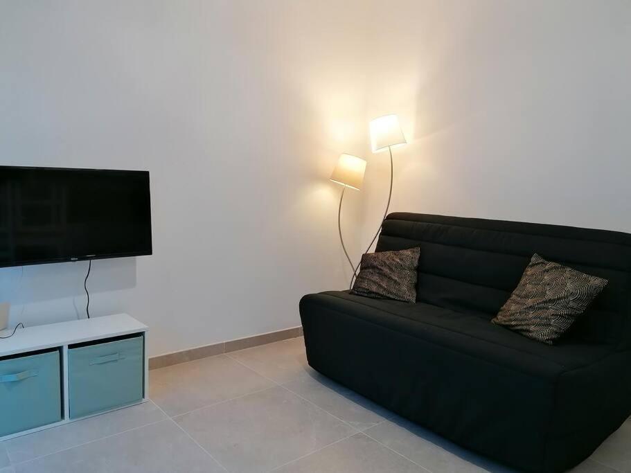 Grand Studio Classe 3 Etoiles Tavera Exterior photo